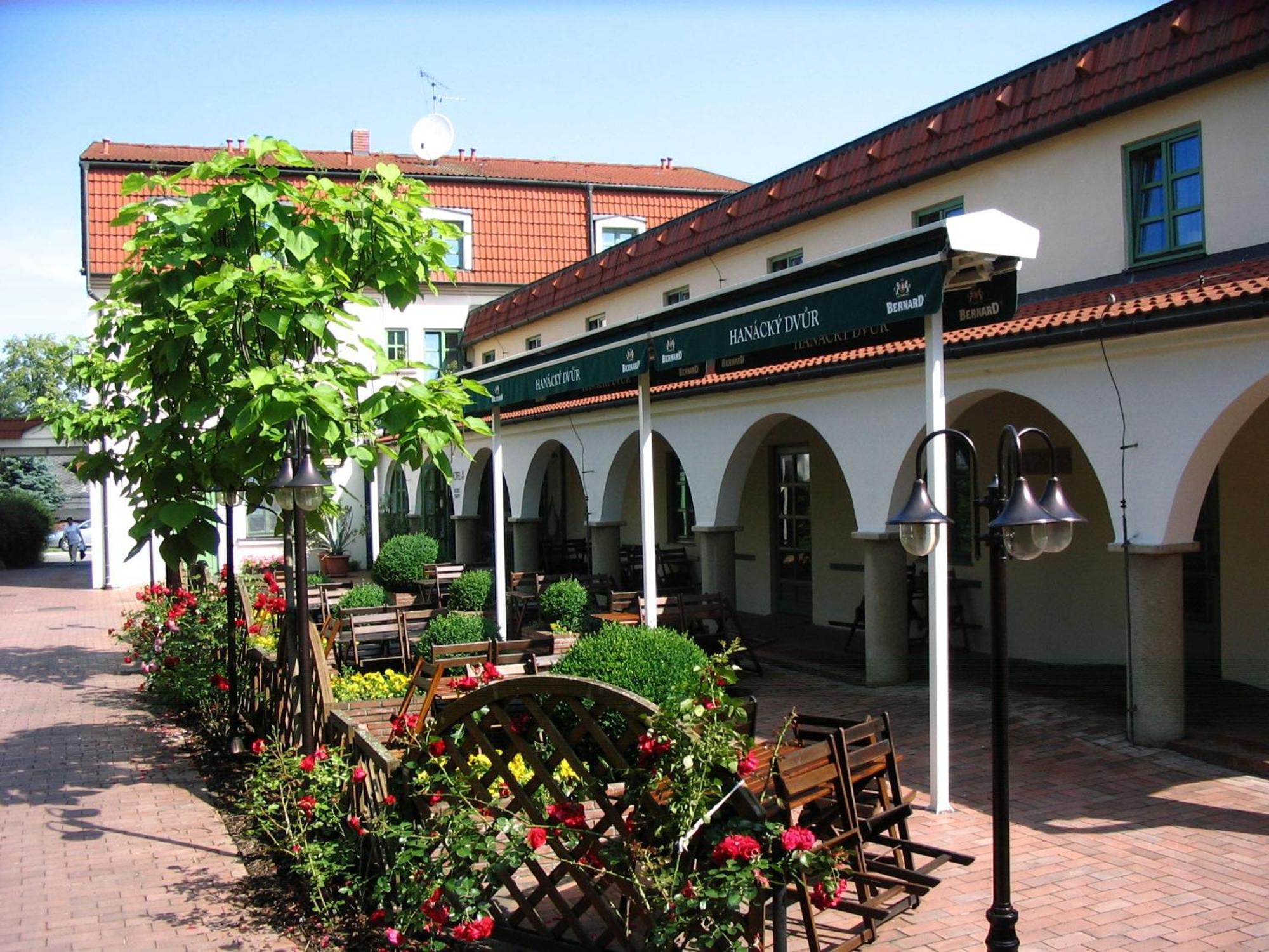 Hanacky Dvur Olmütz Exterior foto